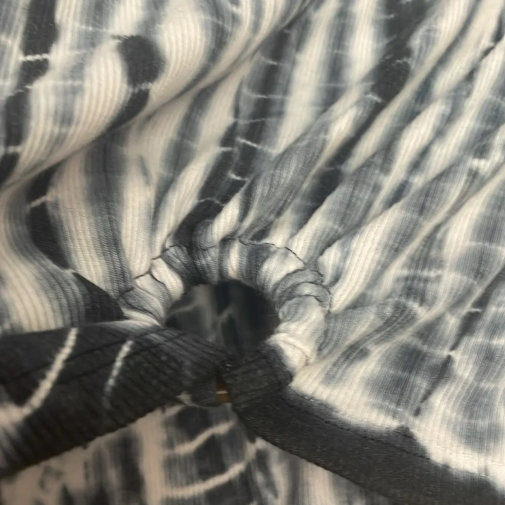 Justice Black, White & Blue Tie Dyed Short Sleeve Ruched Girl's Tee Size 12